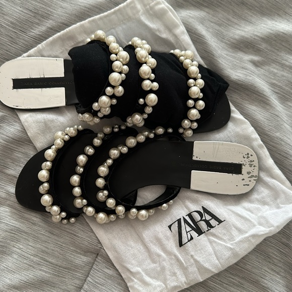 Sandals - Picture 3 of 4